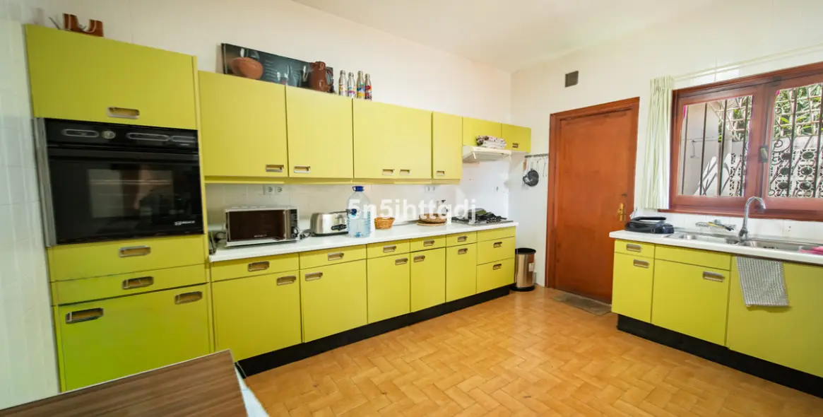 Venta de villa independiente en The Golden Mile 16