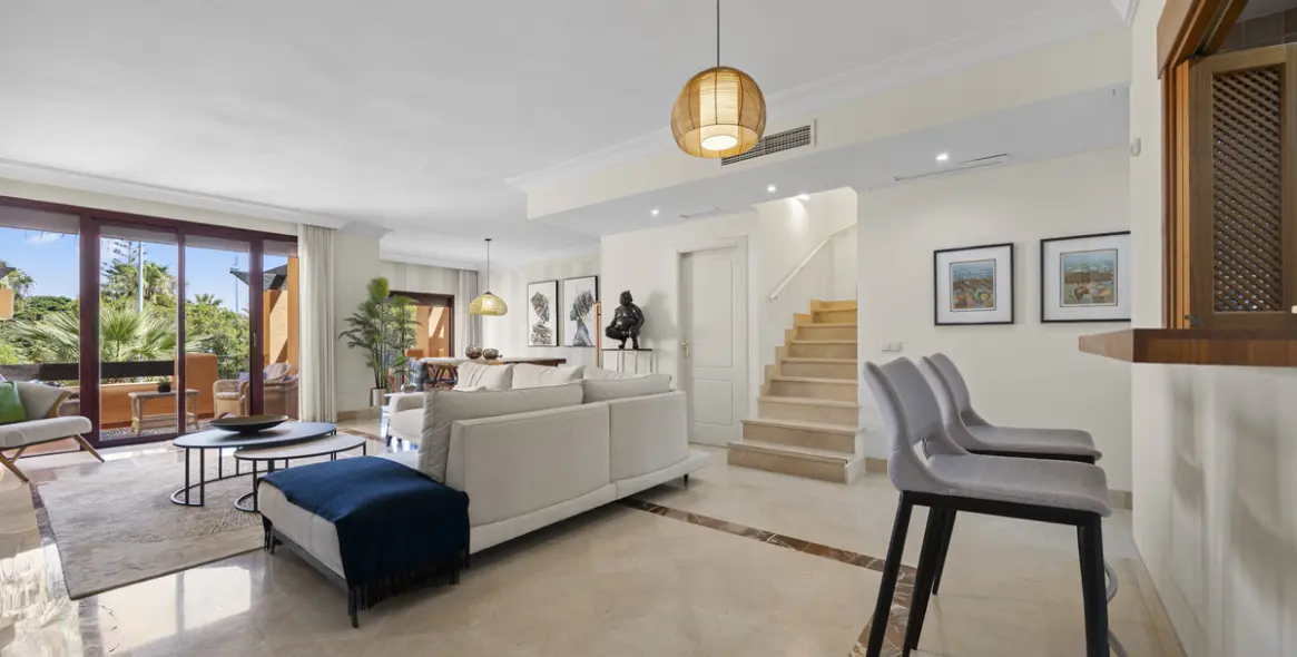 Venta de ático dúplex en San Pedro de Alcántara 4