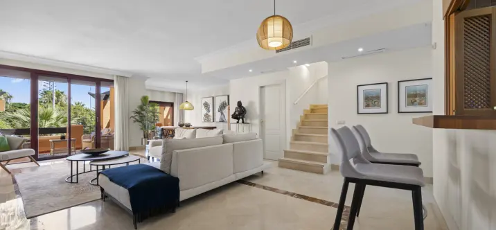 Venta de ático dúplex en San Pedro de Alcántara 3
