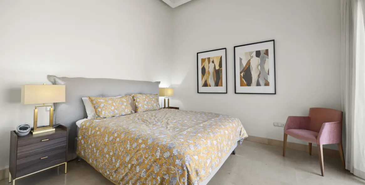 Venta de ático dúplex en San Pedro de Alcántara 14
