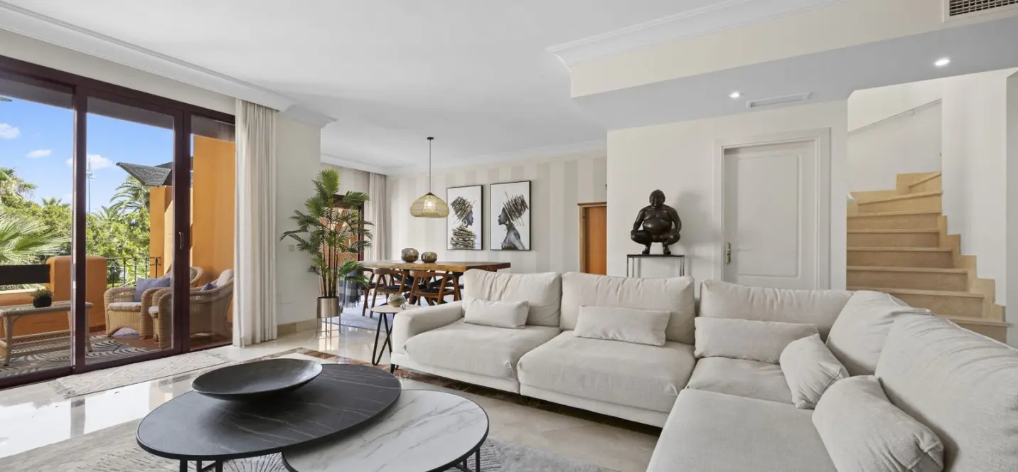 Venta de ático dúplex en San Pedro de Alcántara 1