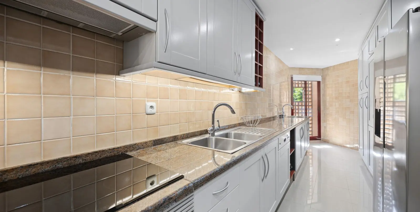 Продажа двухуровневого пентхауса в San Pedro de Alcántara 11