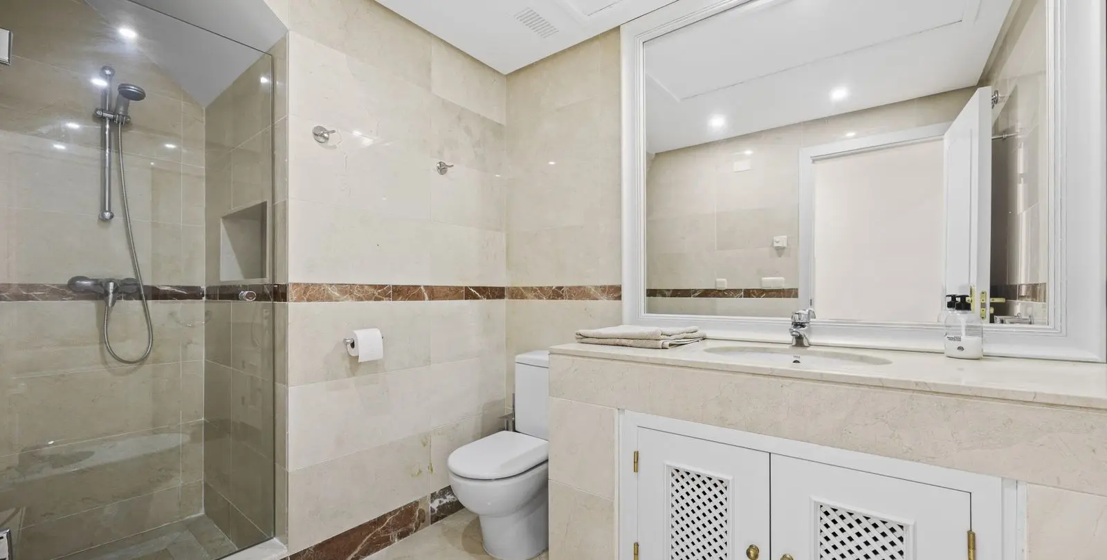 Продажа двухуровневого пентхауса в San Pedro de Alcántara 20