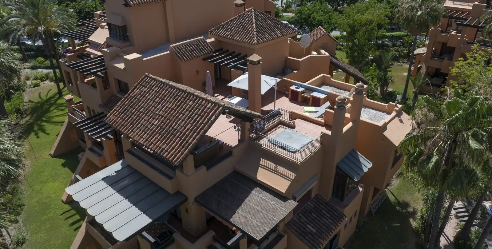 Продажа двухуровневого пентхауса в San Pedro de Alcántara 28