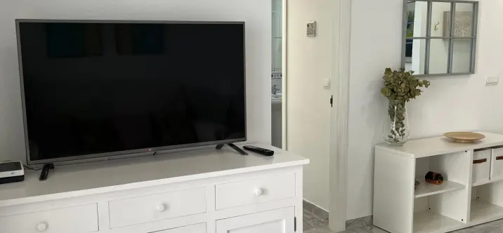 Alquiler a corto plazo de apartamento en planta media en Puerto Banús 2