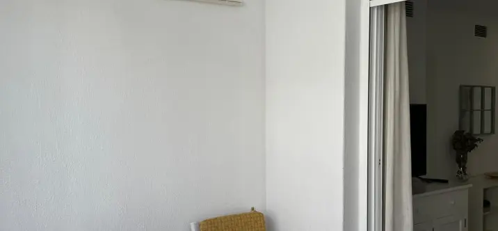 Alquiler a corto plazo de apartamento en planta media en Puerto Banús 4