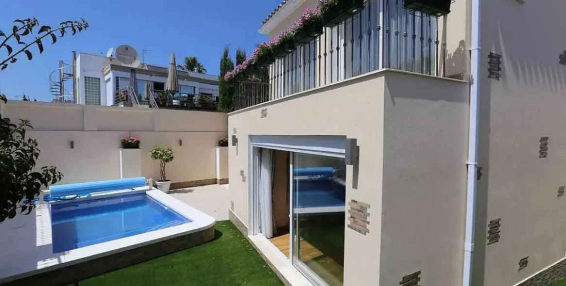 Long-term rent of detached villa in San Pedro de Alcántara 2