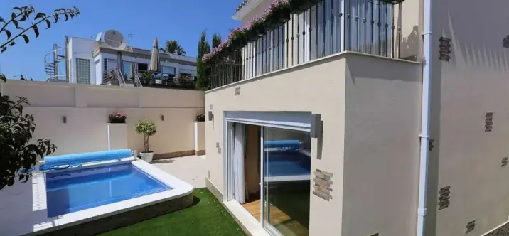 Long-term rent of detached villa in San Pedro de Alcántara 1