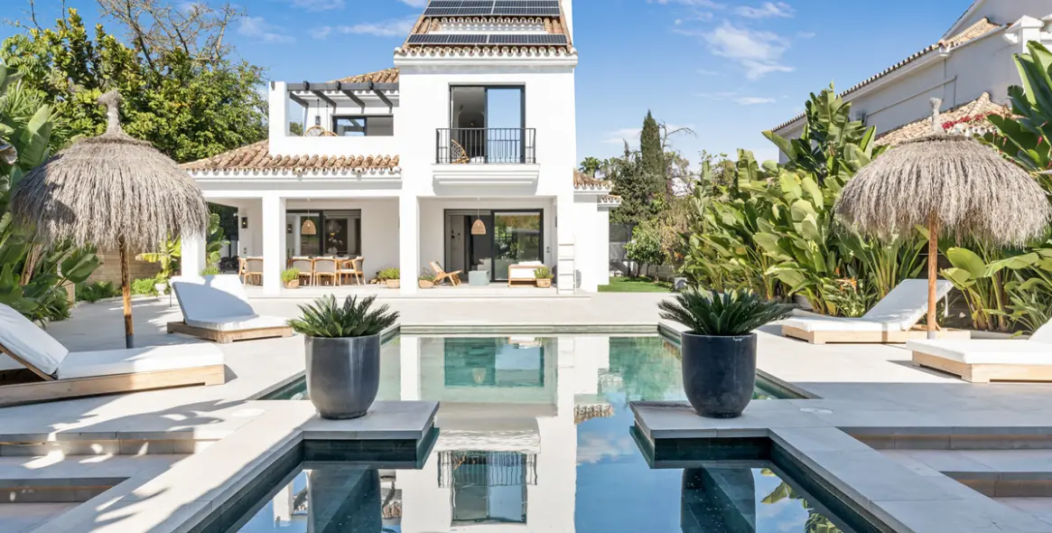 Long-term rent of detached villa in Nueva Andalucía 1