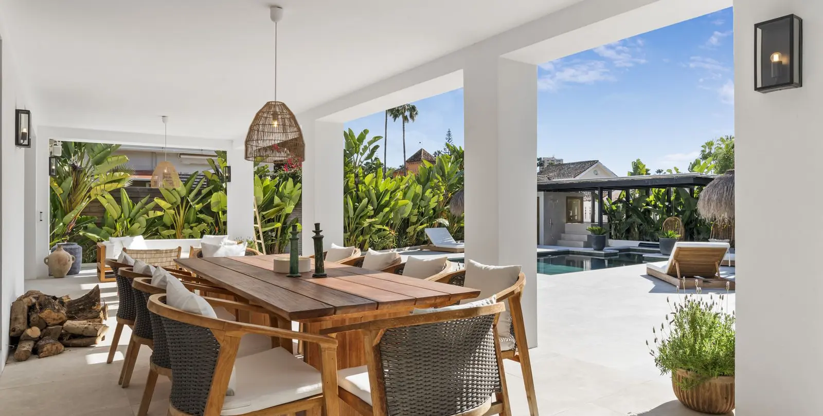 Short-term rent of detached villa in Nueva Andalucía 44