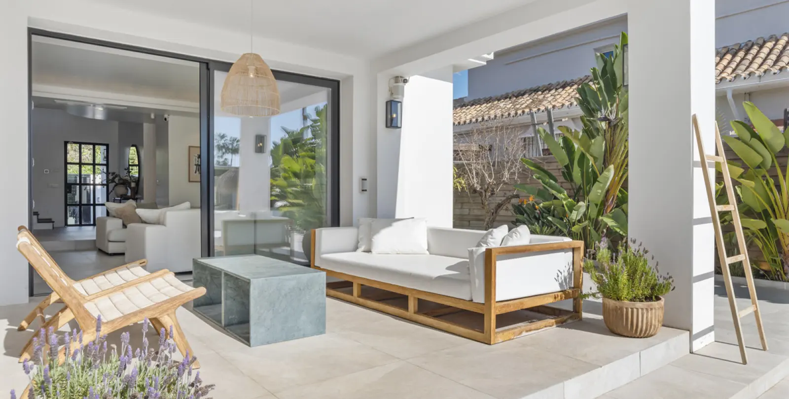 Long-term rent of detached villa in Nueva Andalucía 44