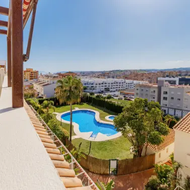Venta de ático dúplex en Estepona