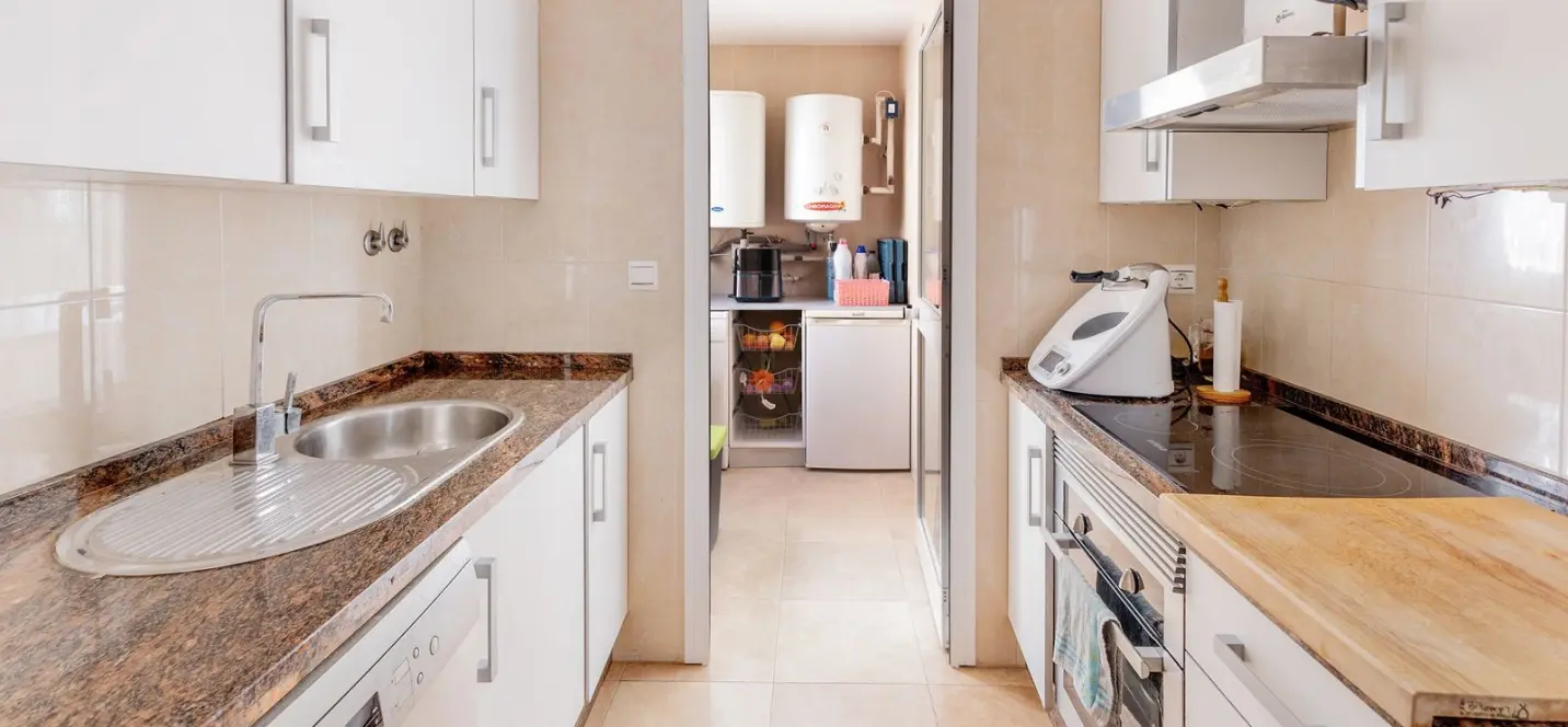 Venta de ático dúplex en Estepona 2