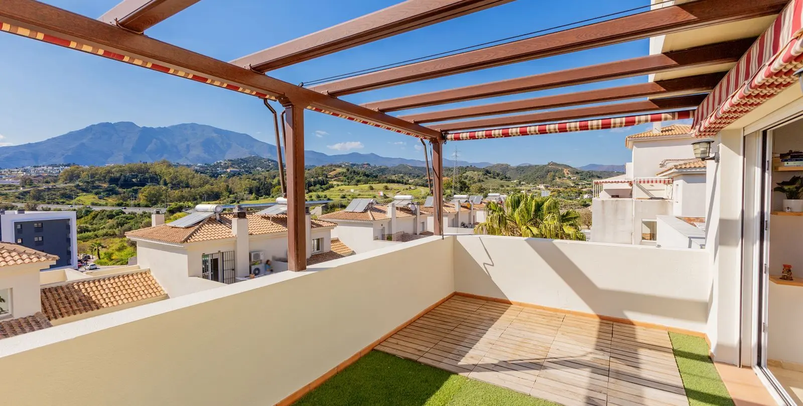 Продажа двухуровневого пентхауса в Estepona 5