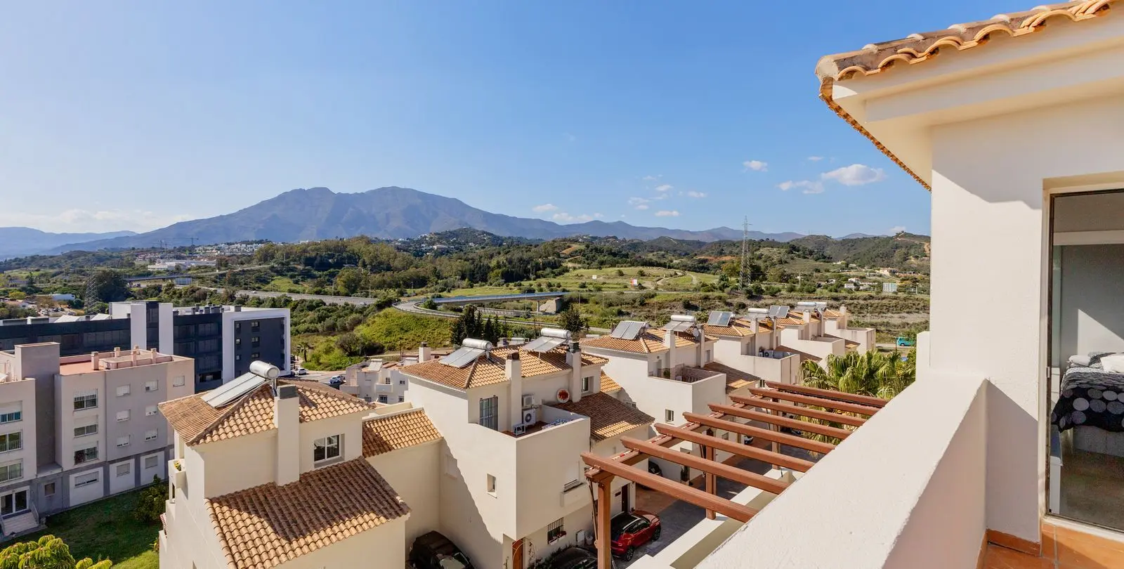 Продажа двухуровневого пентхауса в Estepona 6