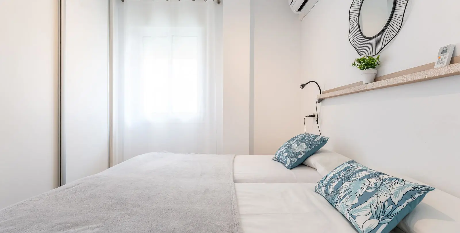 Sale of middle floor apartment in Fuengirola 15