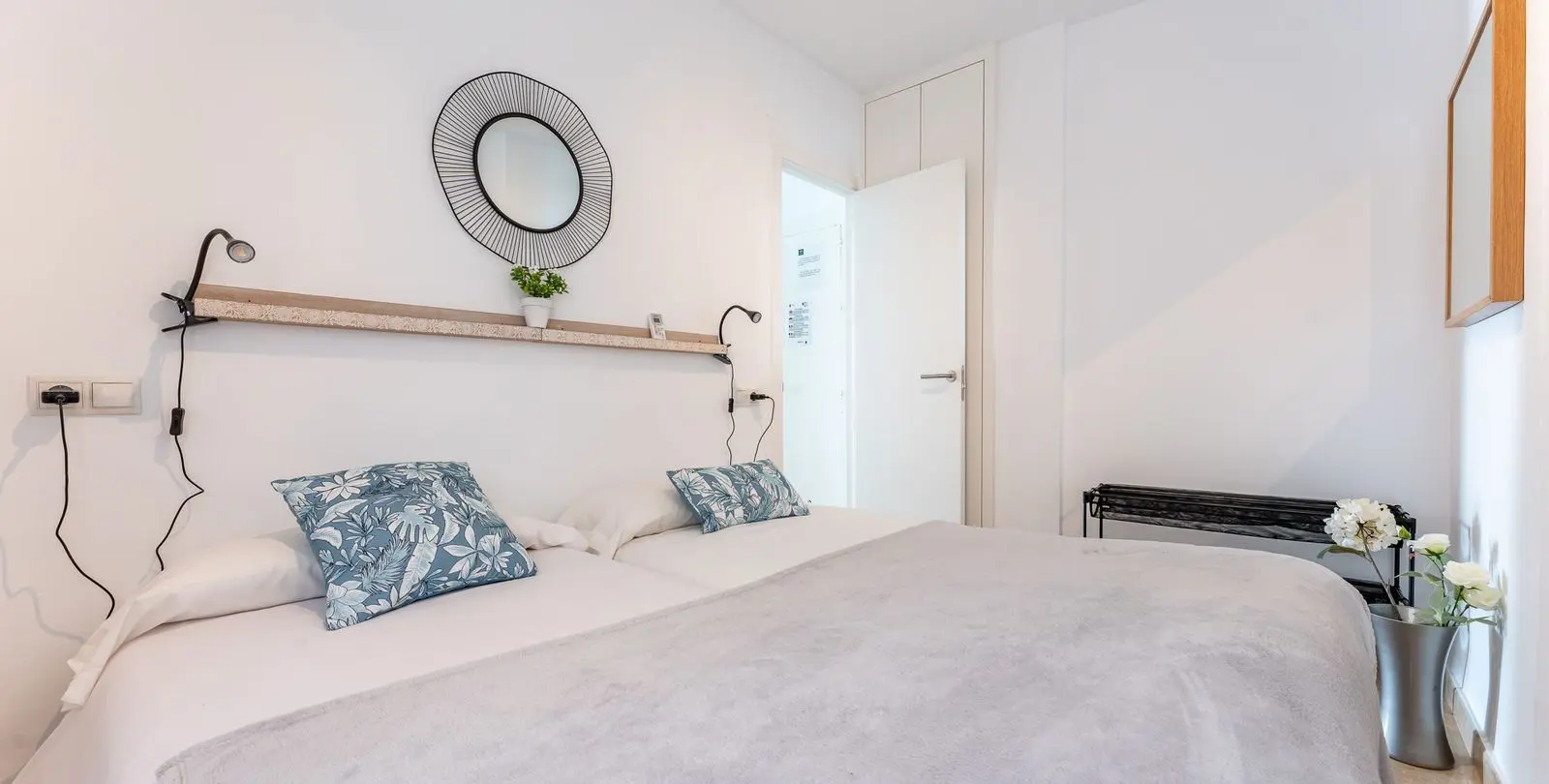 Sale of middle floor apartment in Fuengirola 16