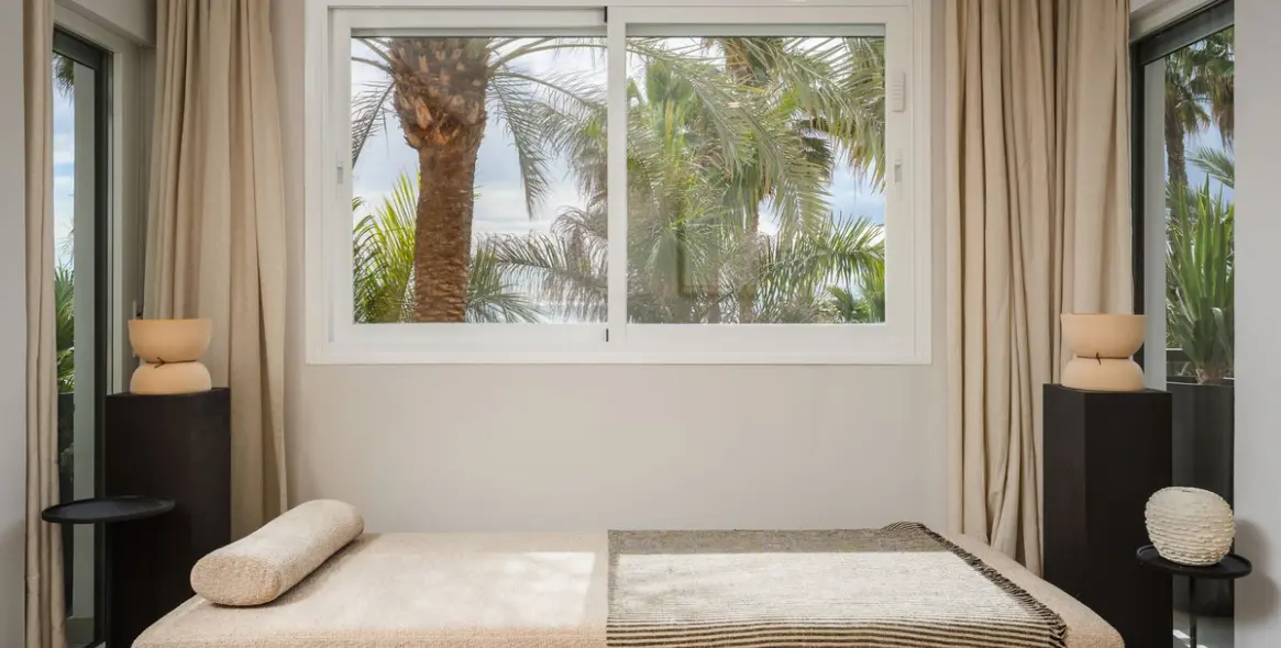 Продажа апартаментов на среднем этаже в Estepona 26