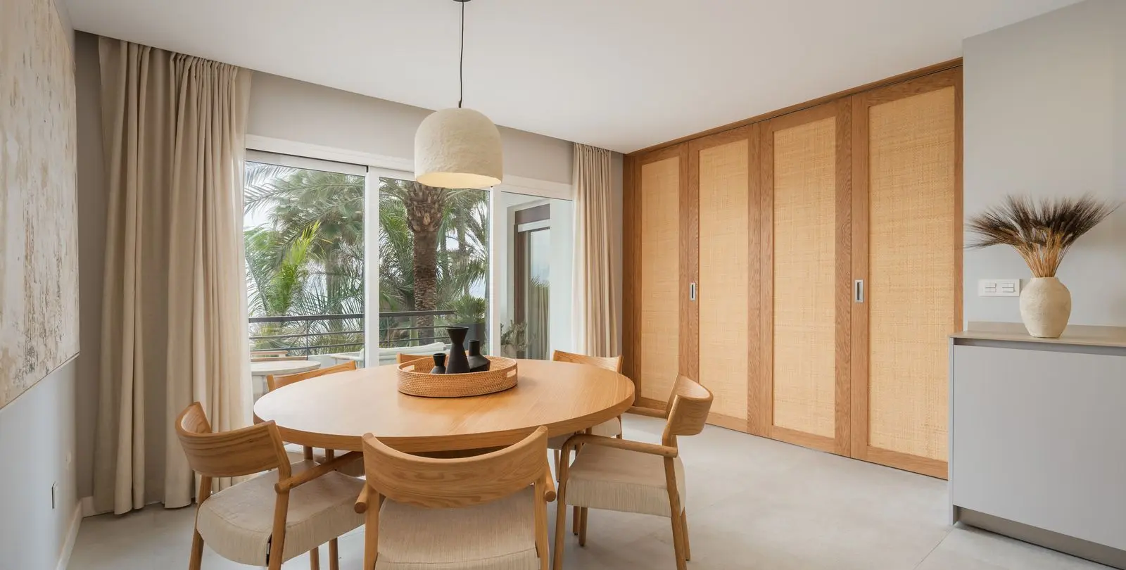 Sale of middle floor apartment in Estepona 13