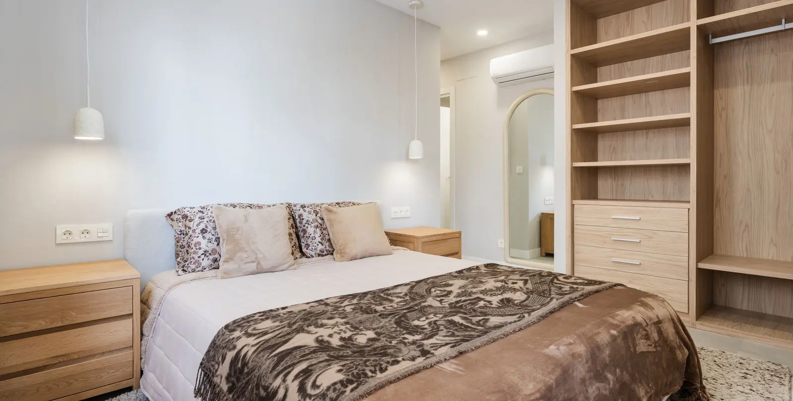 Sale of middle floor apartment in Estepona 22