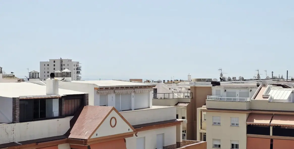 Alquiler a largo plazo de ático en Estepona 14