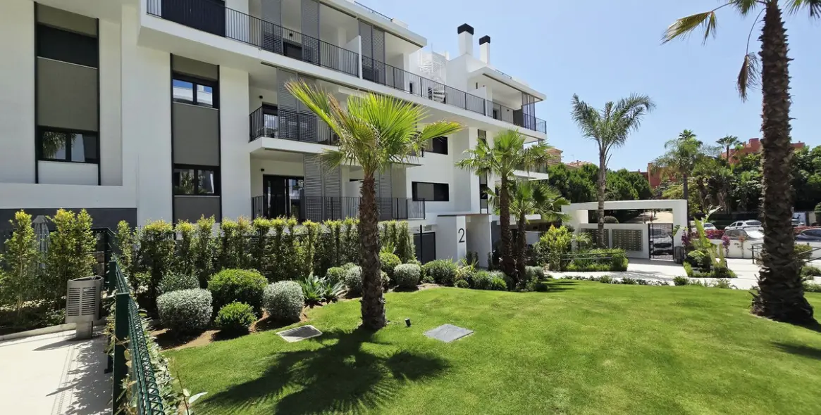 Alquiler a largo plazo de ático en Estepona 32