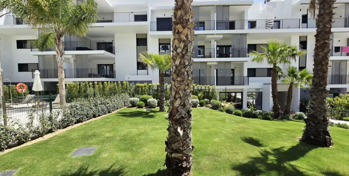 Alquiler a largo plazo de ático en Estepona 48