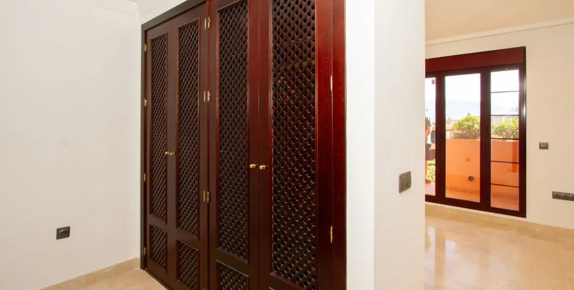Venta de apartamento en planta baja en La Mairena 13