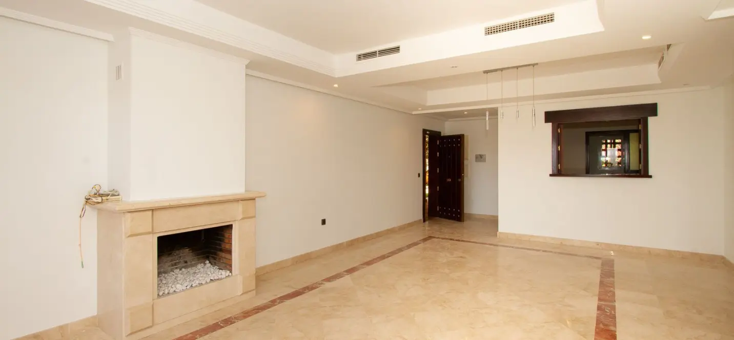 Sale of ground floor apartment in La Mairena 2