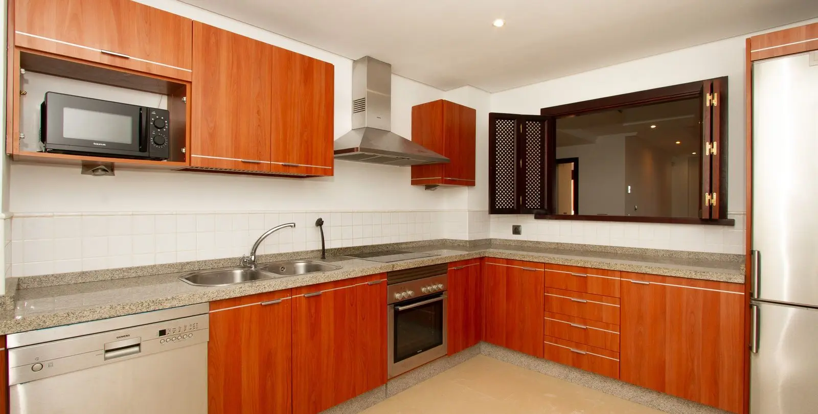 Sale of ground floor apartment in La Mairena 4