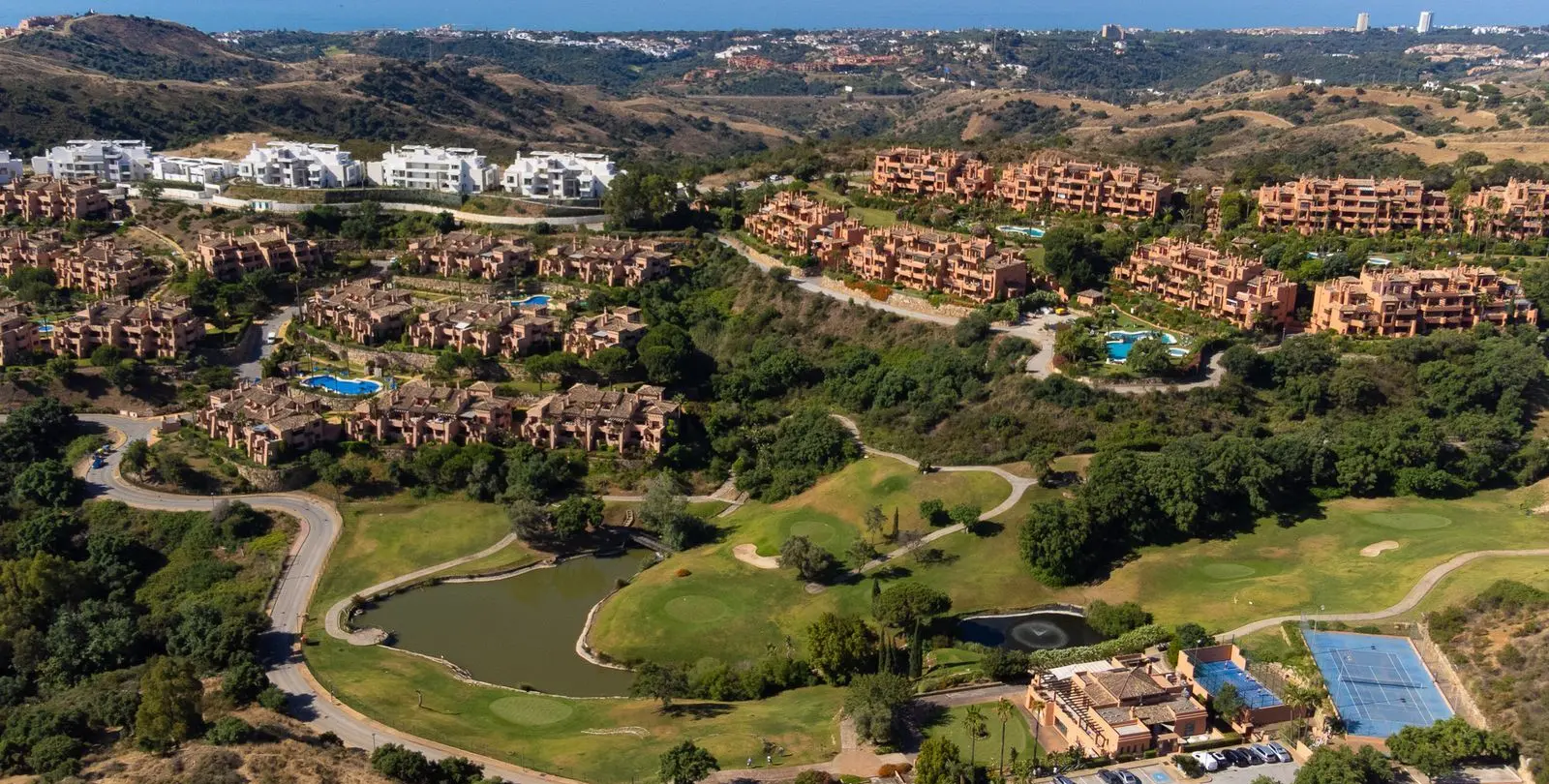 Sale of ground floor apartment in La Mairena 18