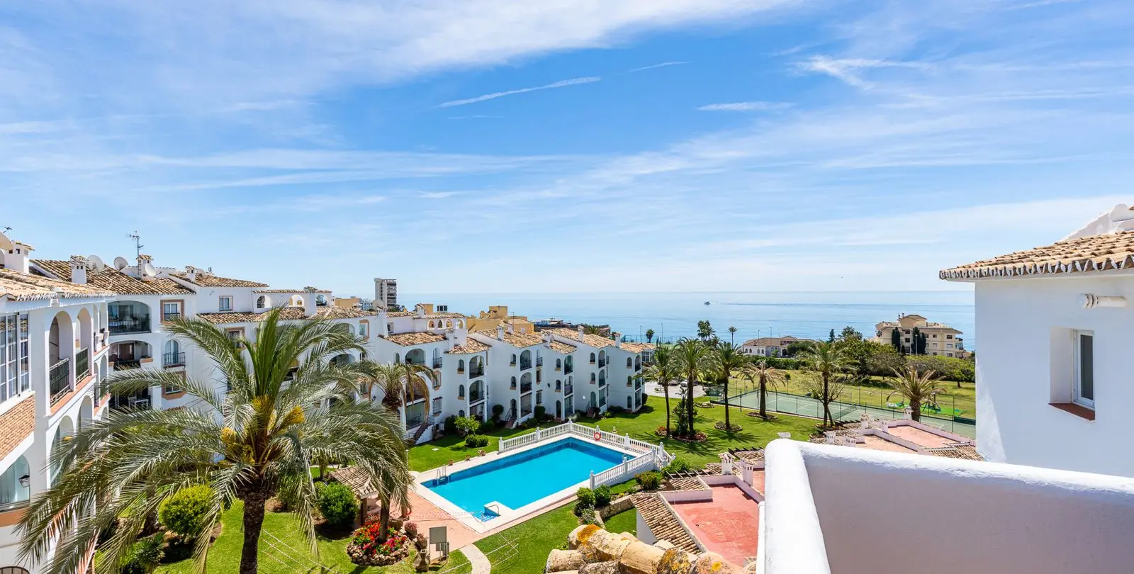 Sale of penthouse in Riviera del Sol 1