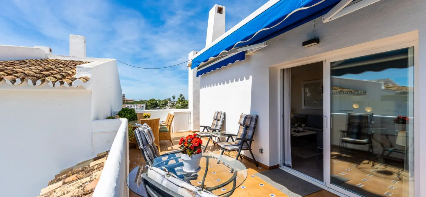 Sale of penthouse in Riviera del Sol 3