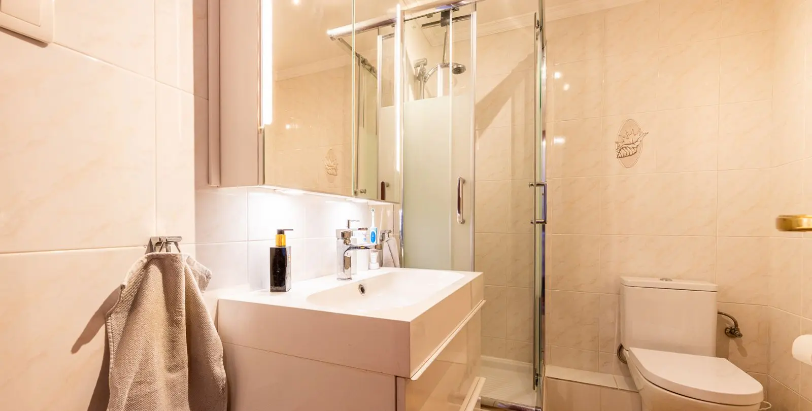 Sale of penthouse in Riviera del Sol 11