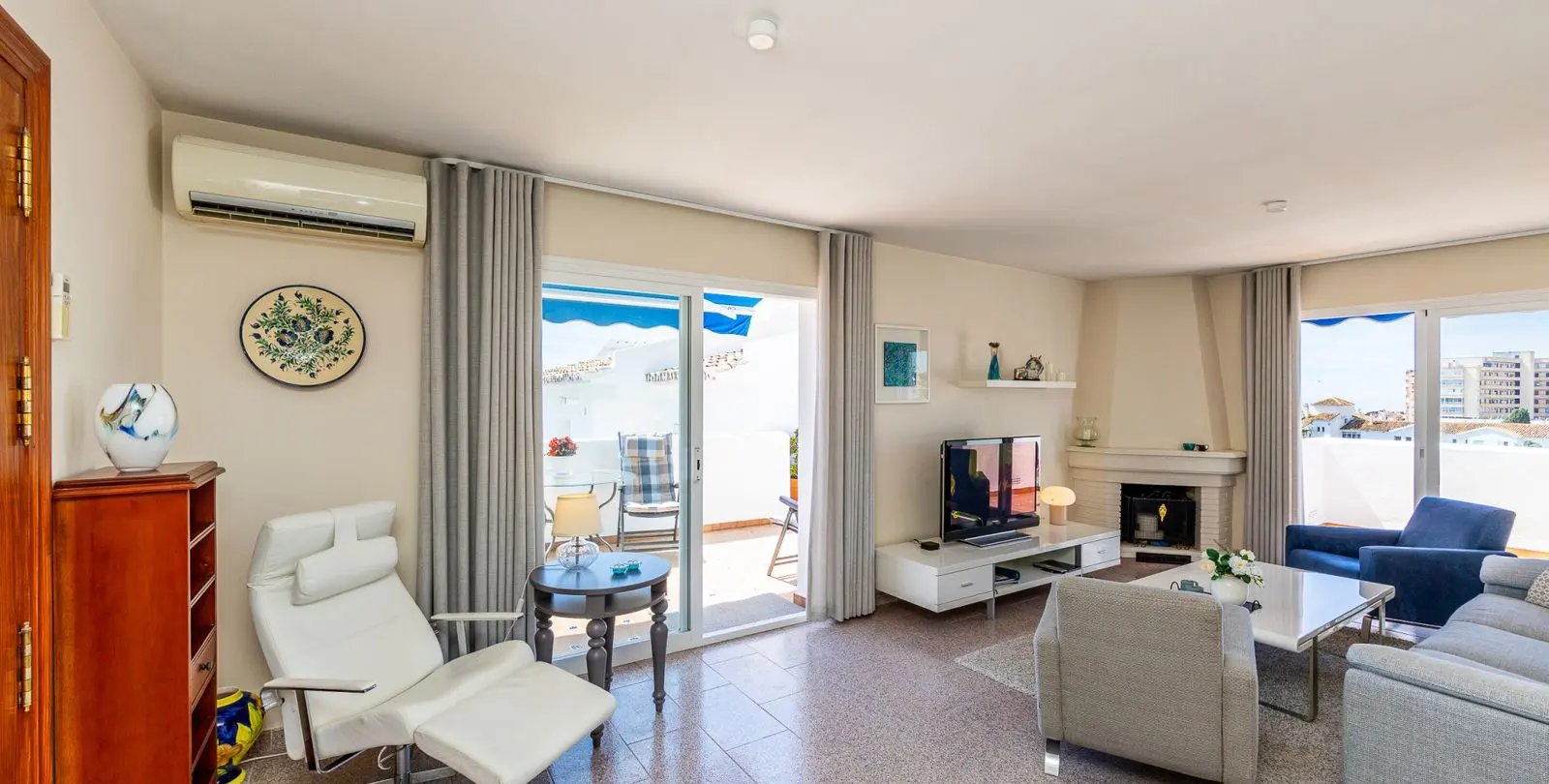 Sale of penthouse in Riviera del Sol 20