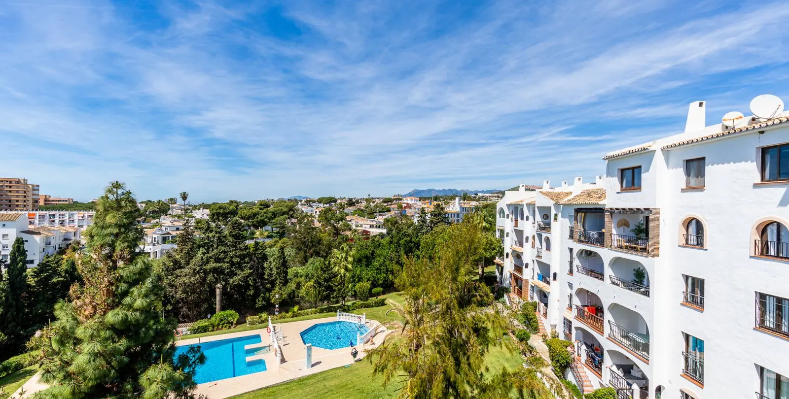 Sale of penthouse in Riviera del Sol 22