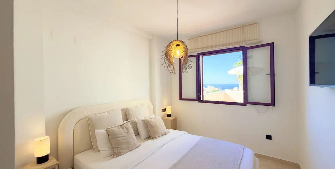 Продажа апартаментов на первом этаже в Casares Playa 28