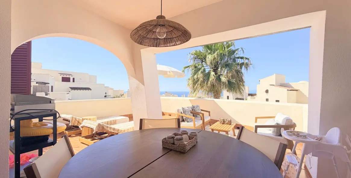 Продажа апартаментов на первом этаже в Casares Playa 42