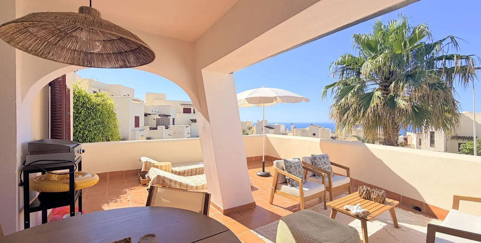 Продажа апартаментов на первом этаже в Casares Playa 1