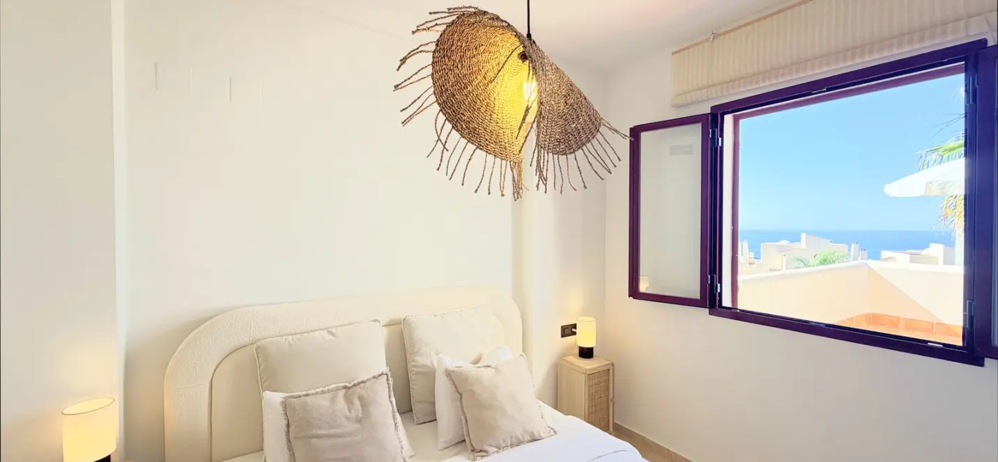 Продажа апартаментов на первом этаже в Casares Playa 2