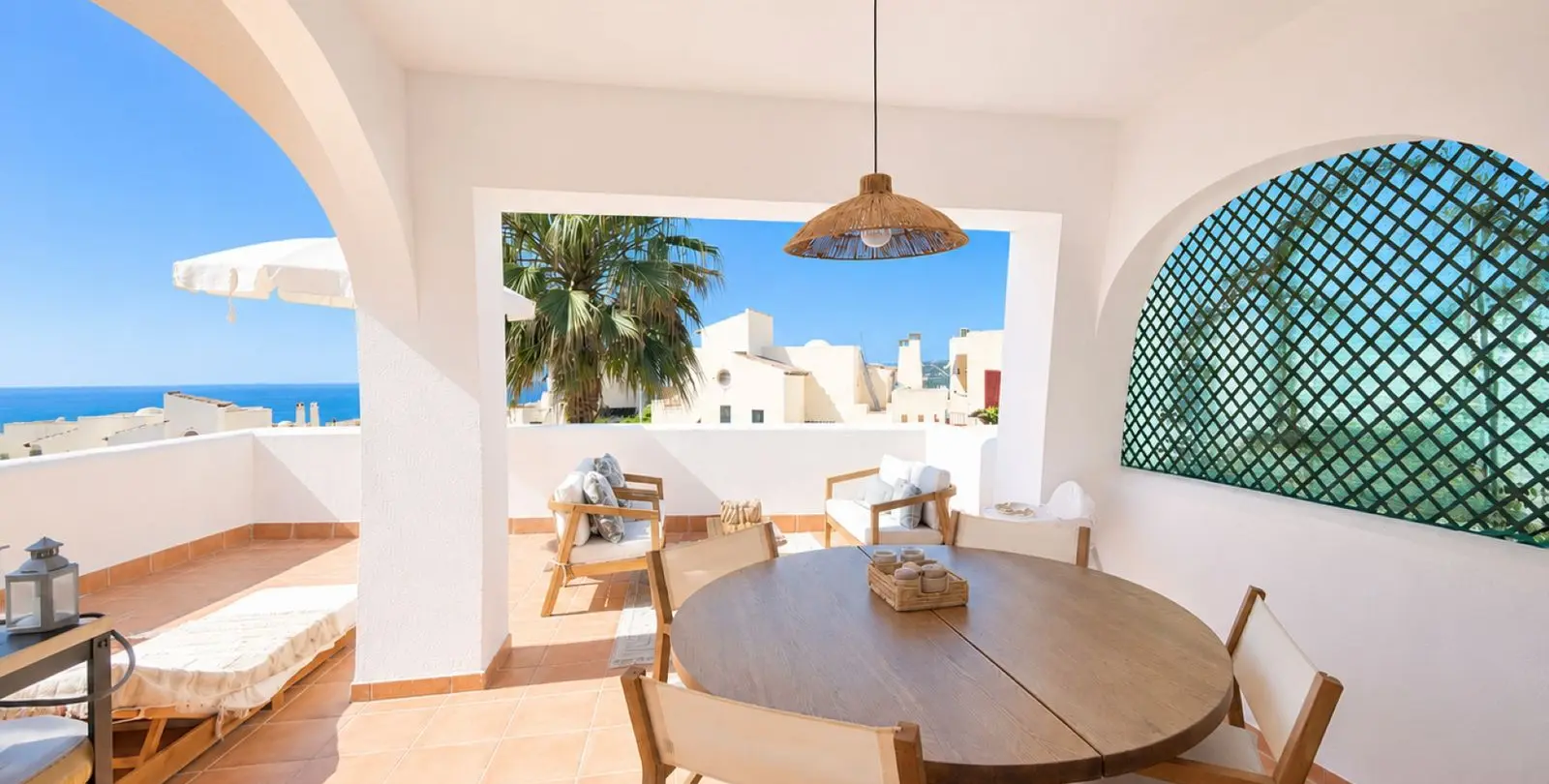 Продажа апартаментов на первом этаже в Casares Playa 8