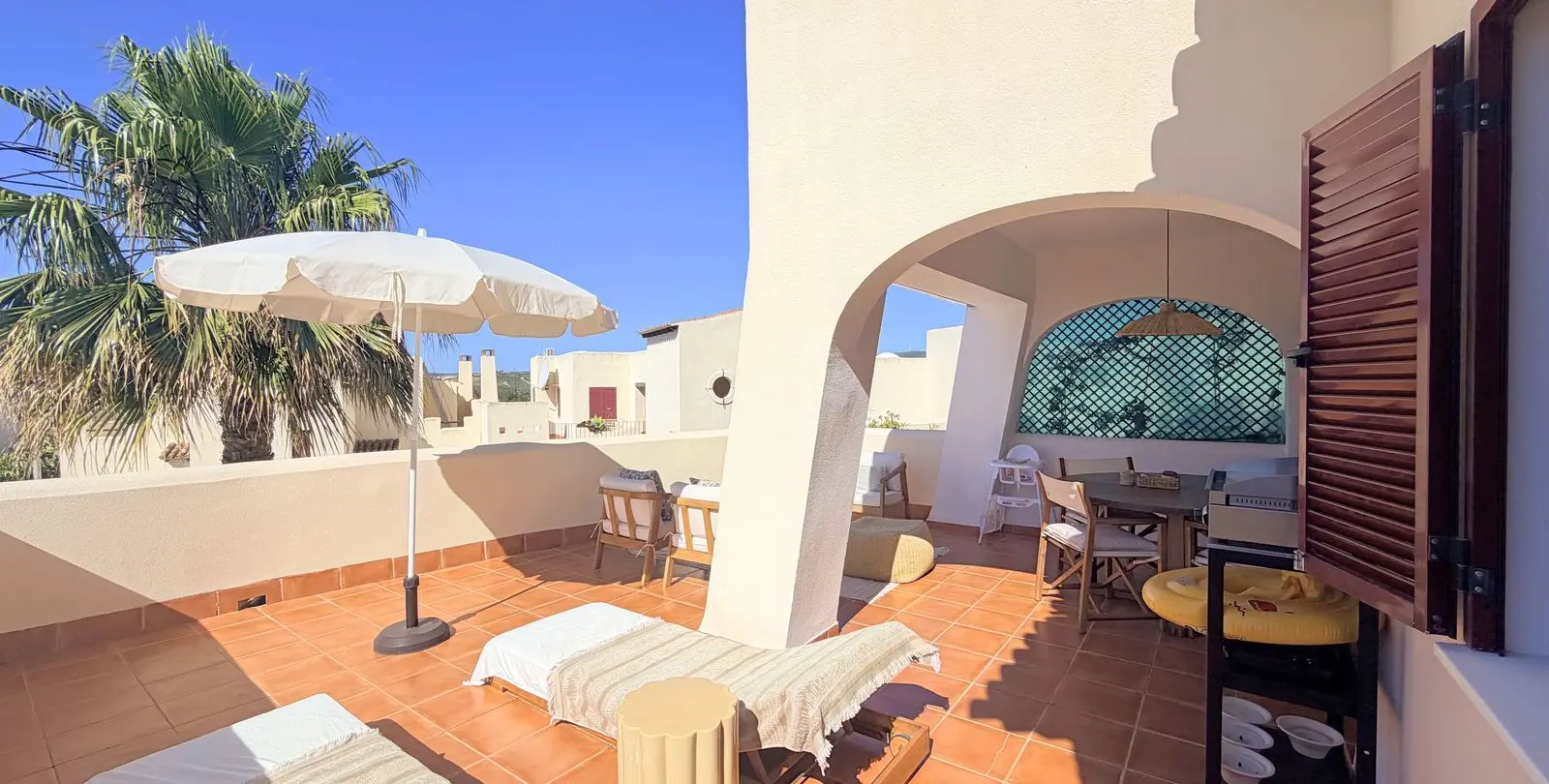 Продажа апартаментов на первом этаже в Casares Playa 39