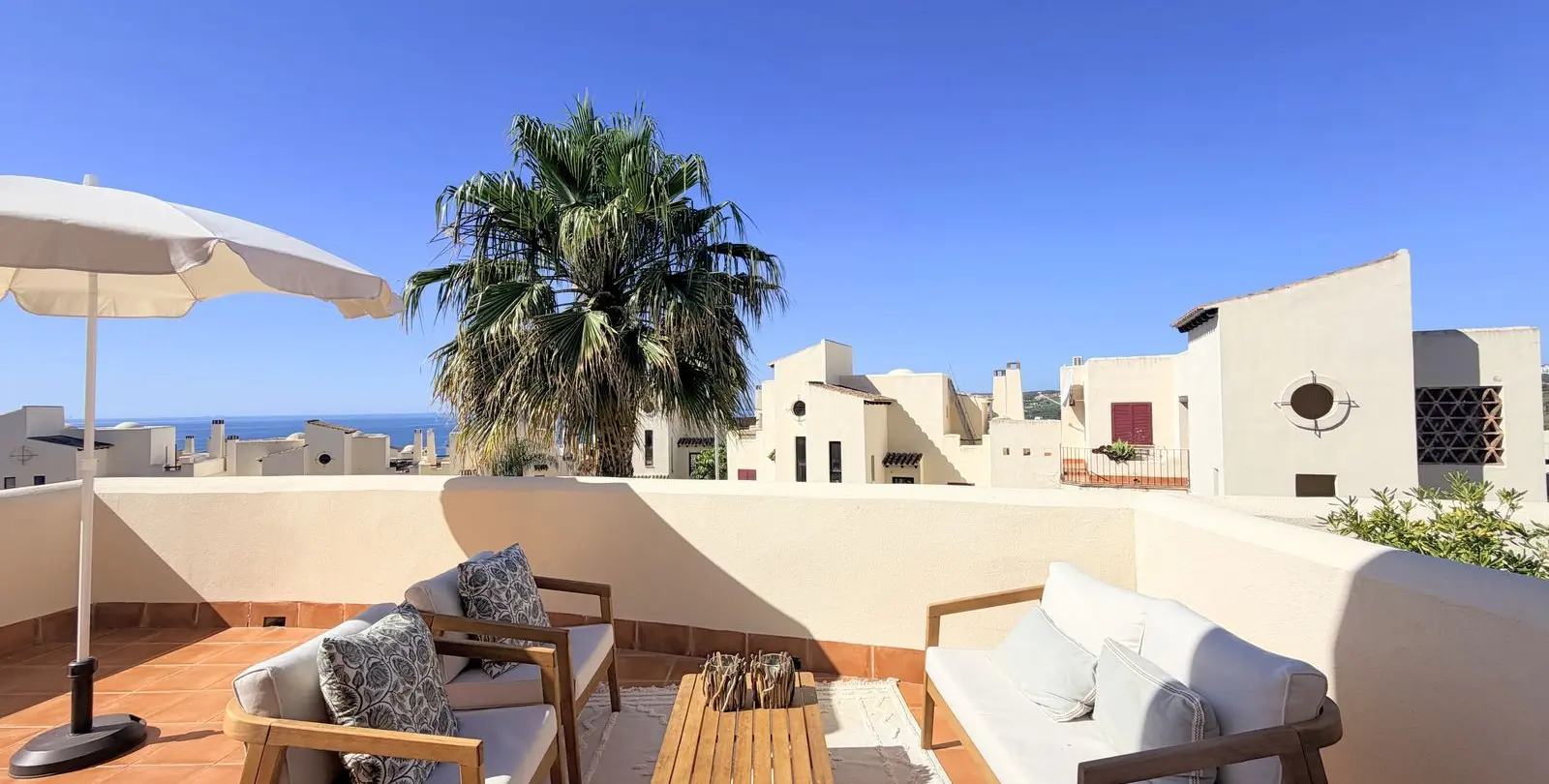 Продажа апартаментов на первом этаже в Casares Playa 41
