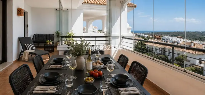 Sale of middle floor apartment in Casares 2
