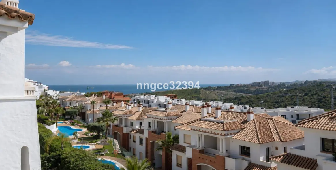 Sale of middle floor apartment in Casares 4