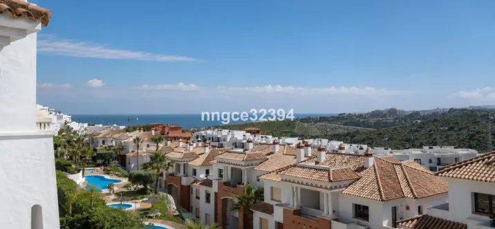 Sale of middle floor apartment in Casares 3