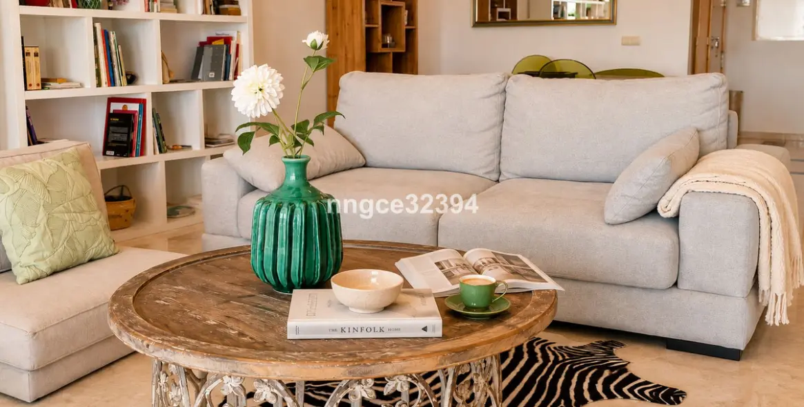 Sale of middle floor apartment in Casares 6