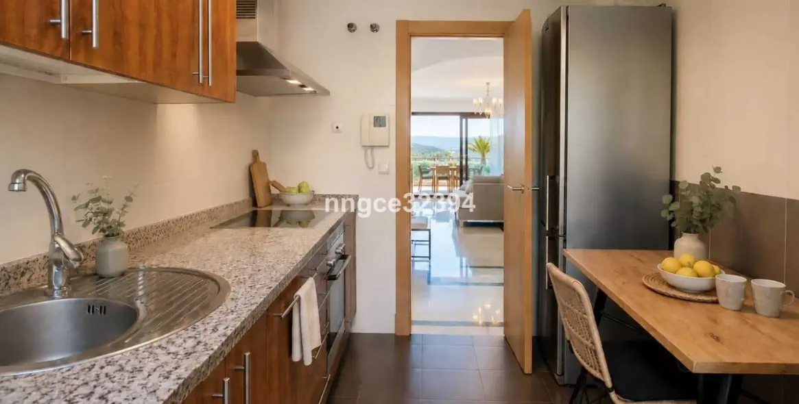Sale of middle floor apartment in Casares 33