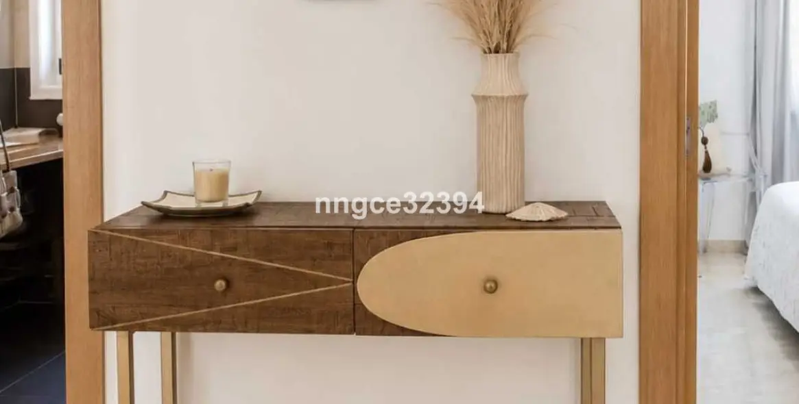 Sale of middle floor apartment in Casares 35
