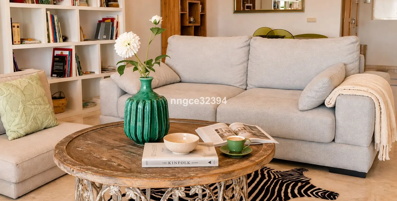 Sale of middle floor apartment in Casares 6